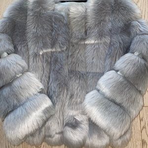 Azurra Dubai grey fur